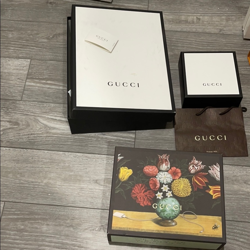 Gucci bundle empty boxes and shopping bag